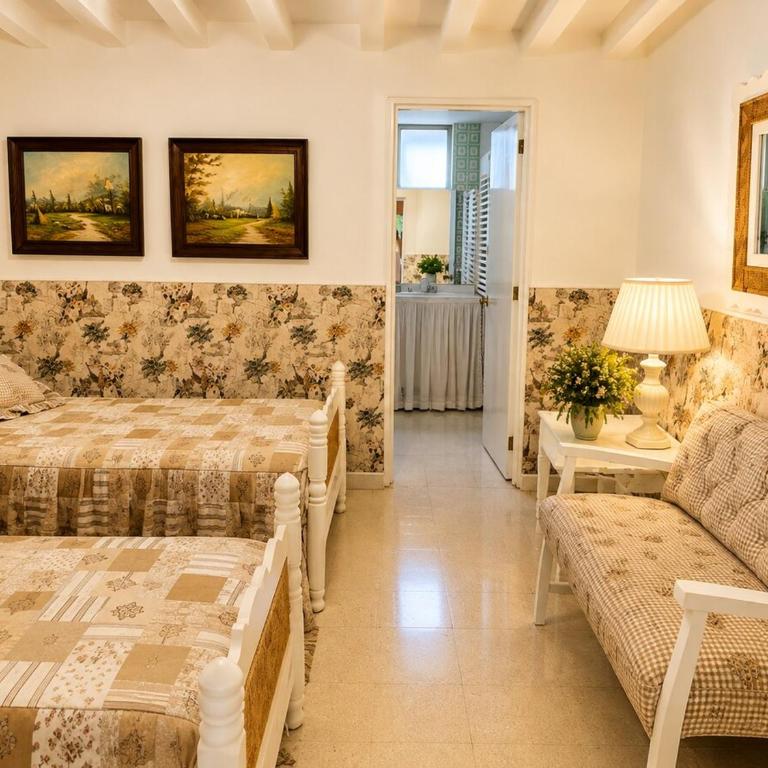 Casa Carlota Exclusive Mansion Pool & Garden - Vacation Home - 29