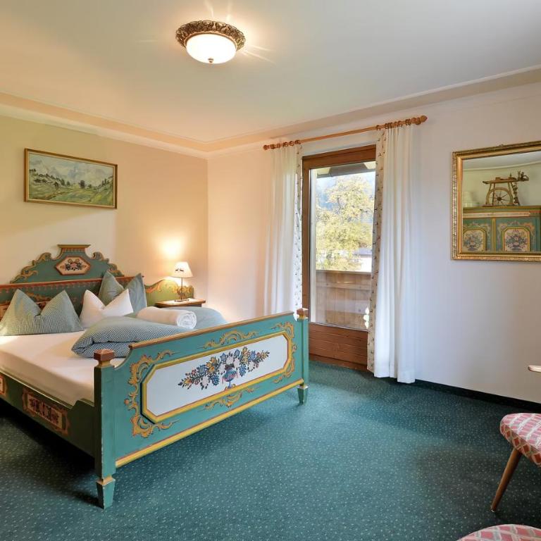 Landhaus Kumbichl - Fam. Kröll - Apartment mit 3 Schlafzimmern und Dusche - 8