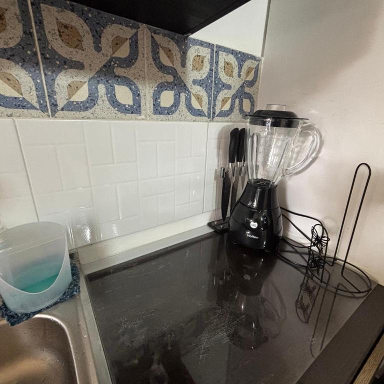 USA Embassy Corferias Malls Security 10 minutes to Connecta - Double Room with Garden View - 1