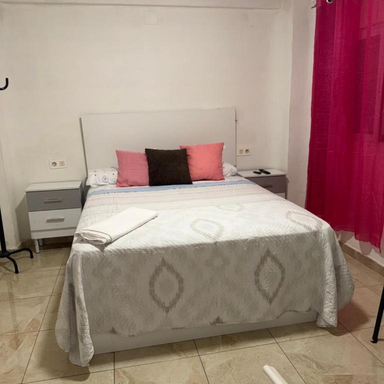 Alojamiento de habitaciones Zaidín - Habitación Doble Estándar con baño compartido - 4