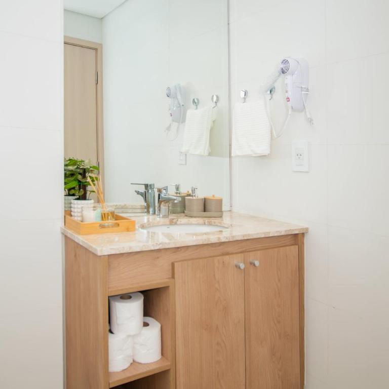 Modern 1 Bedroom Apartment with Pool and Gym - Apartment - 9
