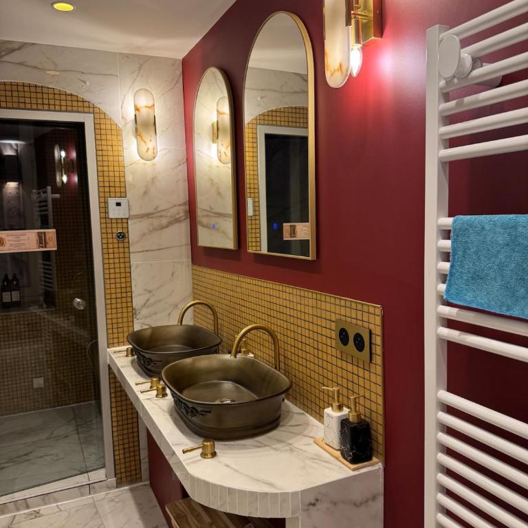 La suite romaine de Nîmes, balnéo, hammam, clim - Two-Bedroom Apartment - 5