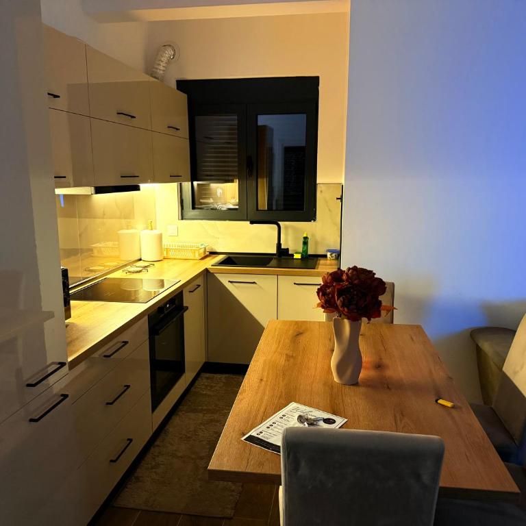 Morea Apartments - Apartman s 2 Spavaće Sobe sa Balkonom i Terasom - 3