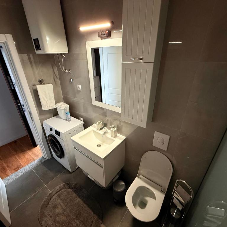 Morea Apartments - Apartman s 2 Spavaće Sobe sa Balkonom i Terasom - 7