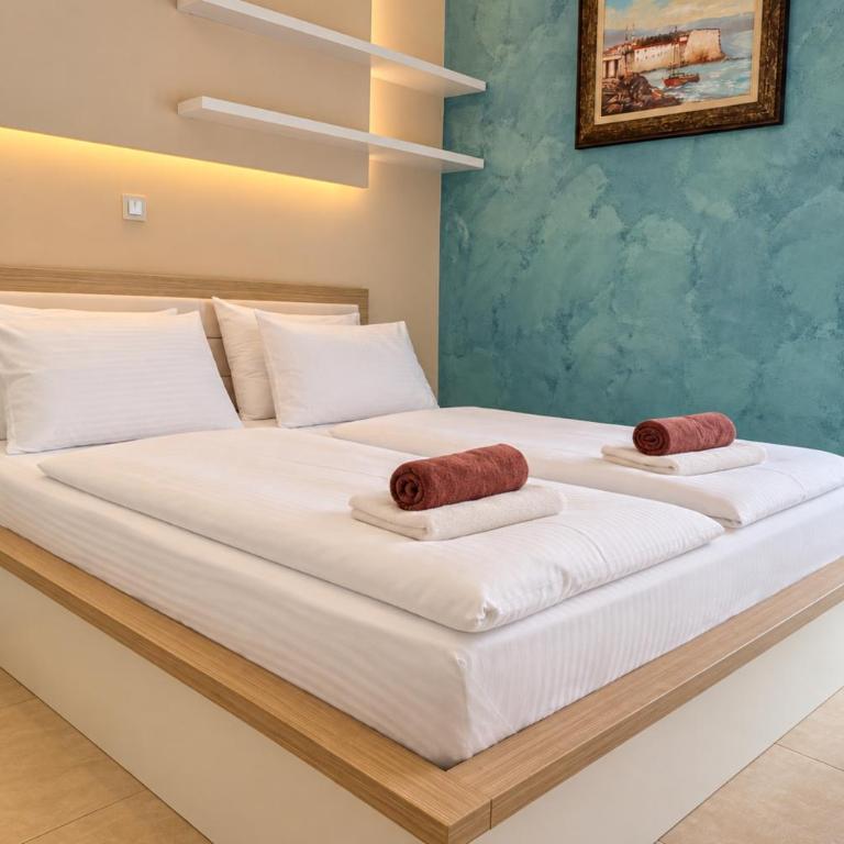 Porta Budva Residences - Near Old Town - Apartment mit 2 Schlafzimmern und Terrasse - 7