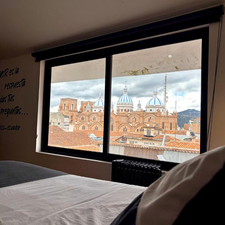 Hotel Dubái Cuenca - Suite con cama extragrande - 2