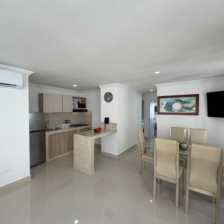 Apartamento en Bocagrande con vista lateral al mar ICDI - Two-Bedroom Apartment with Sea View - 7