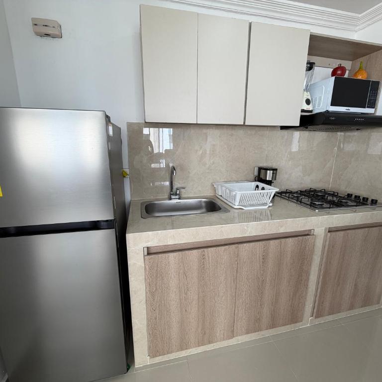 Apartamento en Bocagrande con vista lateral al mar ICDI - Two-Bedroom Apartment with Sea View - 13