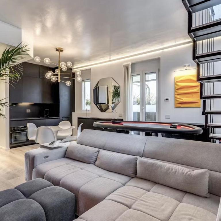 Porta Venezia - Appartamento Attico con 4 Camere da Letto - 15