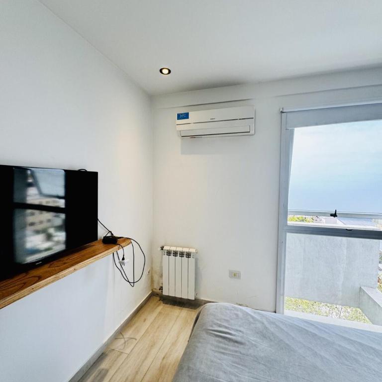 Moderno departamento con cochera en La Plata - Apartamento de 1 dormitorio con balcón - 2