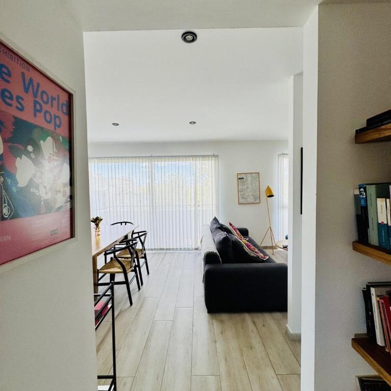 Moderno departamento con cochera en La Plata - Apartamento de 1 dormitorio con balcón - 4