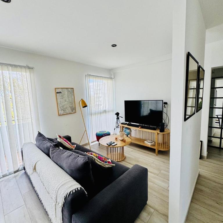 Moderno departamento con cochera en La Plata - Apartamento de 1 dormitorio con balcón - 10