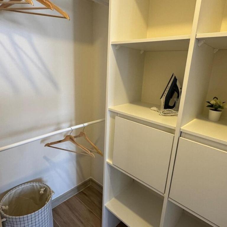 Departamento equipado a pasos del metro ñuble con Wifi - Three-Bedroom Apartment - 60