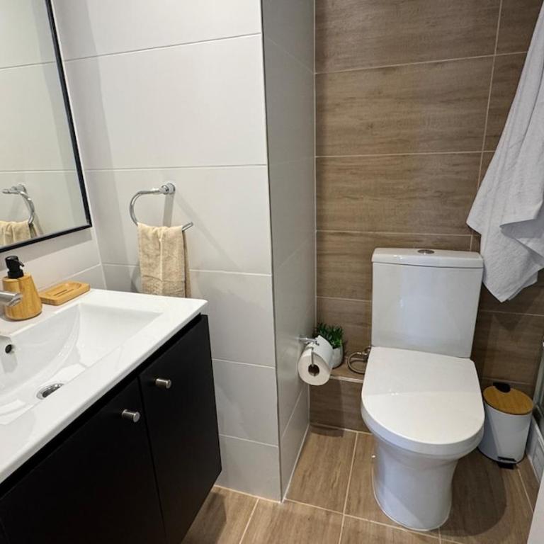 Departamento equipado a pasos del metro ñuble con Wifi - Three-Bedroom Apartment - 69