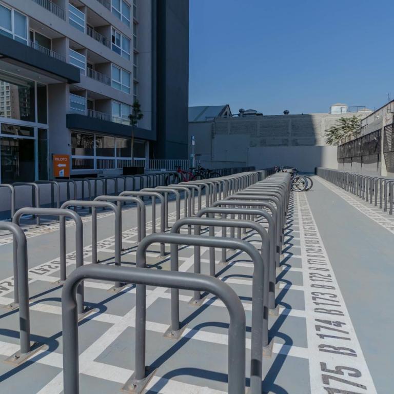 Departamento equipado a pasos del metro ñuble con Wifi - Three-Bedroom Apartment - 71