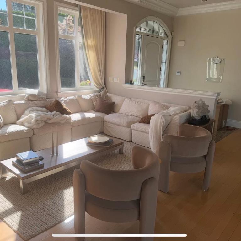 Luxury 4BR Waterfront Condo - Arch Views - Apartamento - 2