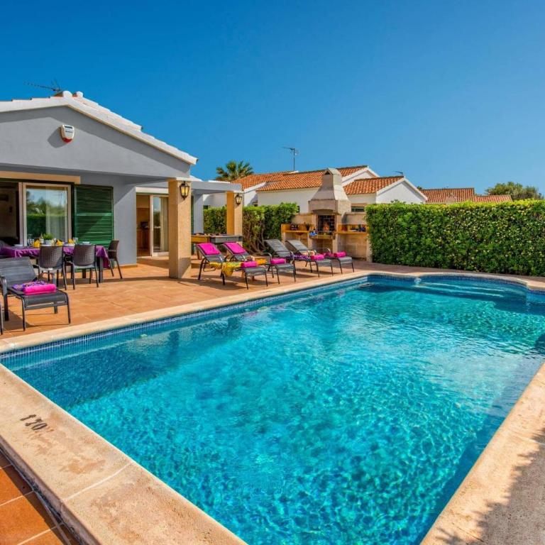 Villa Tamarell by Villa Plus - Villa - 1