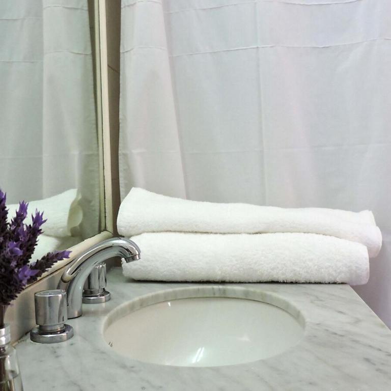 Monoambiente a una cuadra de la plaza - One-Bedroom Apartment - 5