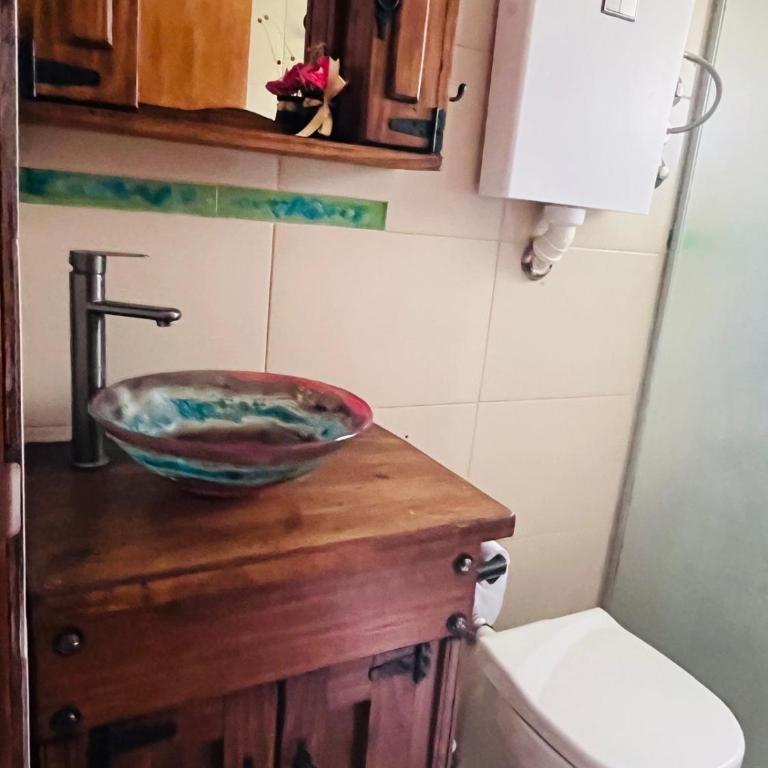 Casa, gran jardín rodeada de frutales, a minutos de sitios turísticos - Casa de 2 dormitorios - 12
