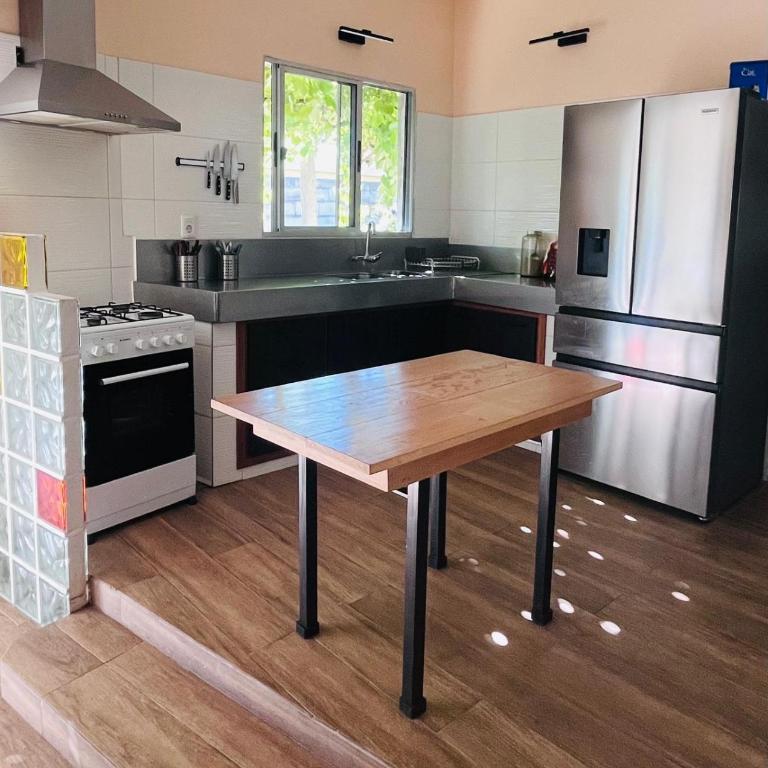 Casa, gran jardín rodeada de frutales, a minutos de sitios turísticos - Casa de 2 dormitorios - 18