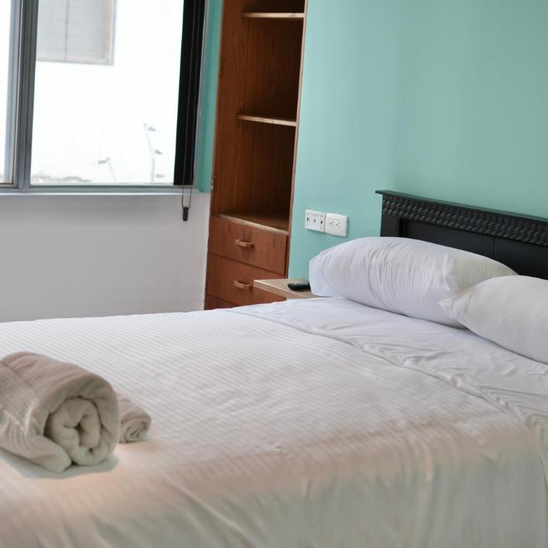 Habitacion económica con balcón - Budget Double Room - 6