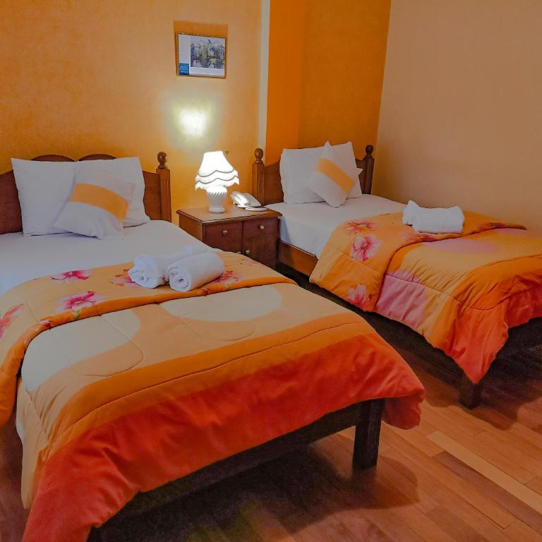 Casa de Huespedes Hostal Montañes - Habitación Doble Deluxe - 2 camas - 2