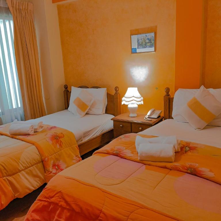 Casa de Huespedes Hostal Montañes - Habitación Familiar Deluxe - 4