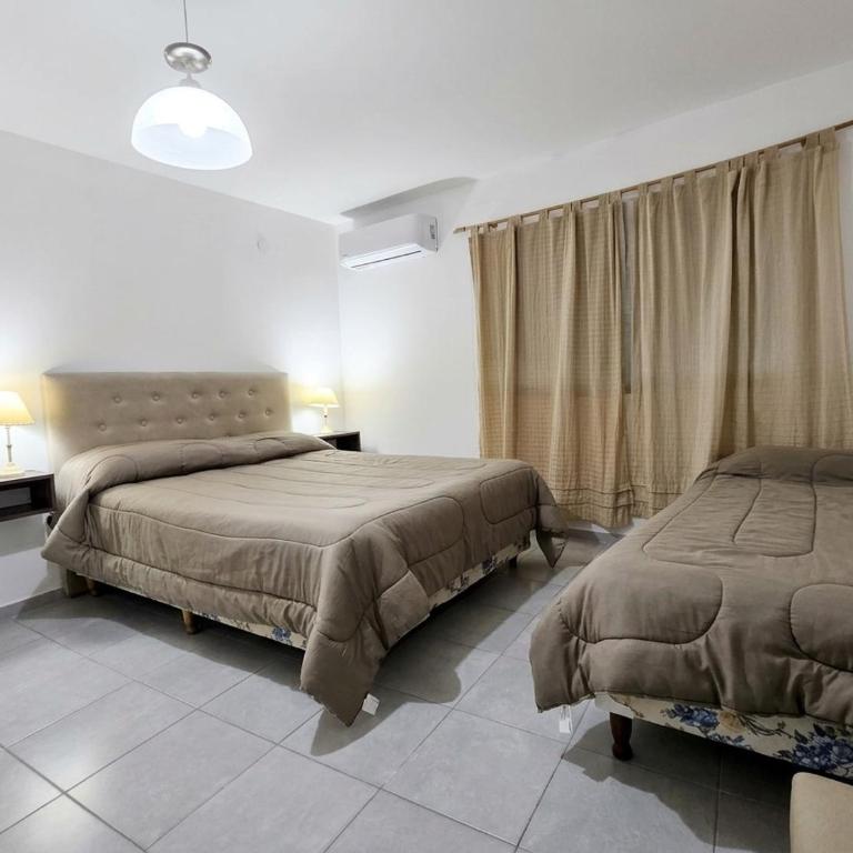Casa 4 dorm en country privado - Pileta y golf - Four-Bedroom Vacation Home - 79