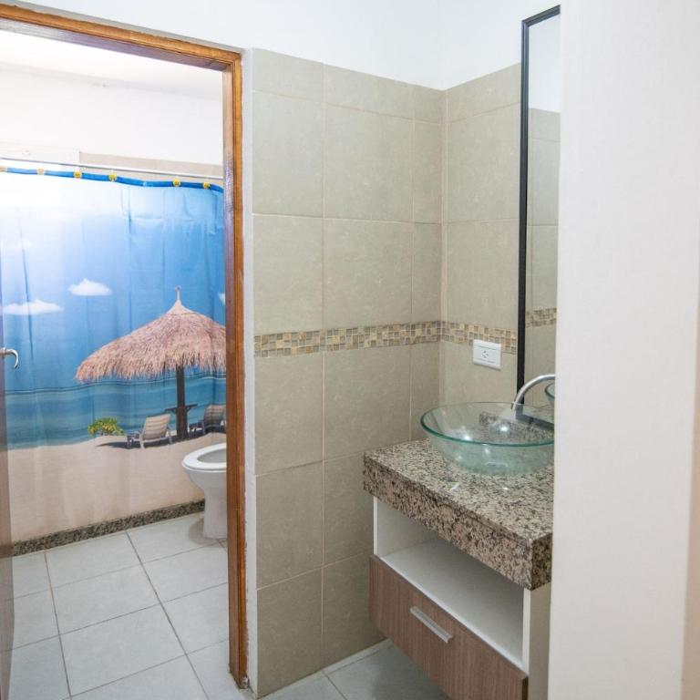 Casa 4 dorm en country privado - Pileta y golf - Four-Bedroom Vacation Home - 67