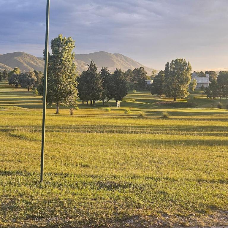 Casa 4 dorm en country privado - Pileta y golf - Four-Bedroom Vacation Home - 29