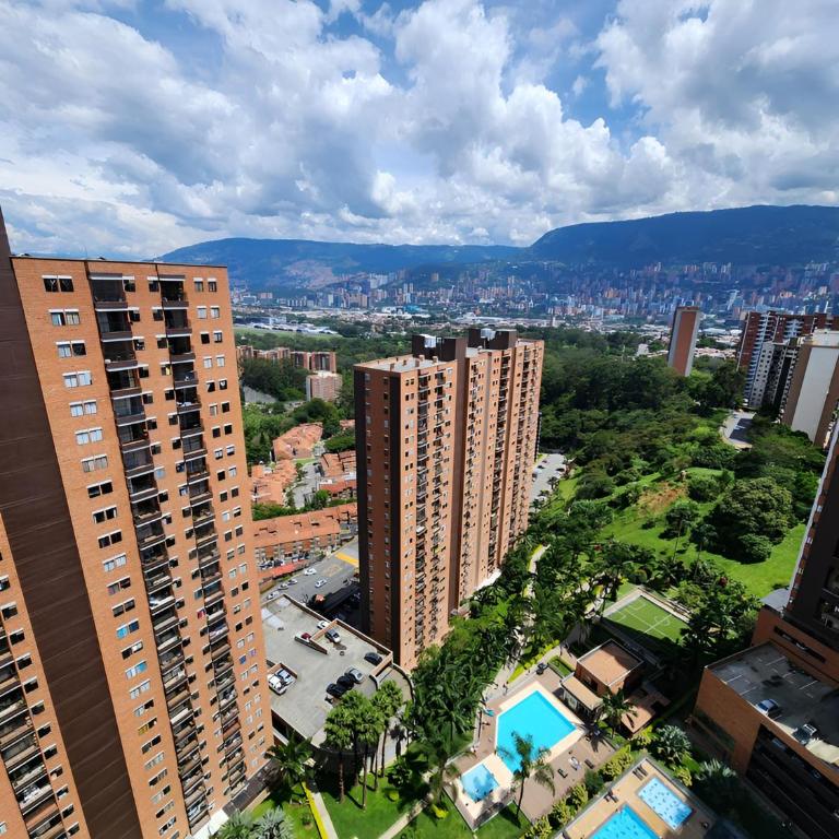 Medellín view loft vista City Pool gym - Apartamento de 3 dormitorios - 2