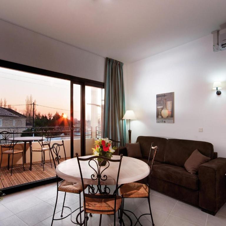 Provencal Family Getaway for Six - Apartamento de 1 dormitorio - 2