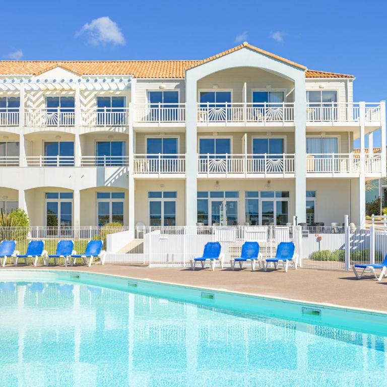 Oceanfront Suite for Five - One-Bedroom Apartment - 1