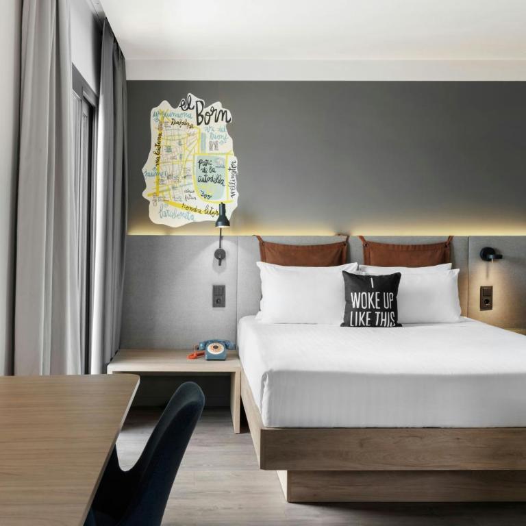 Moxy Barcelona - Habitación Executive Moxy Mega Sleeper con acceso al salón - 4