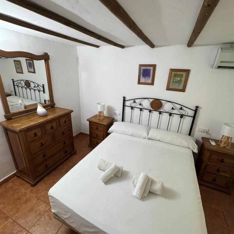 Villa Paloma , Private Villa with Pool near Frigiliana and Nerja - Casa Vacacional de 3 dormitorios - 10