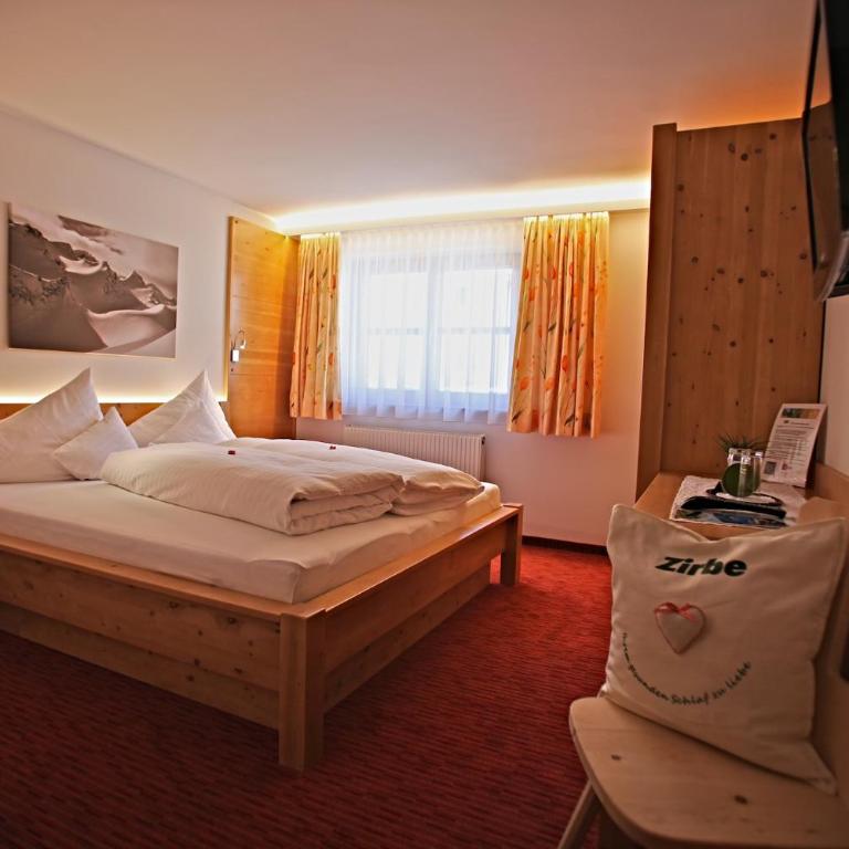 Pension Walserheim - Doppelzimmer mit Badewanne - 4