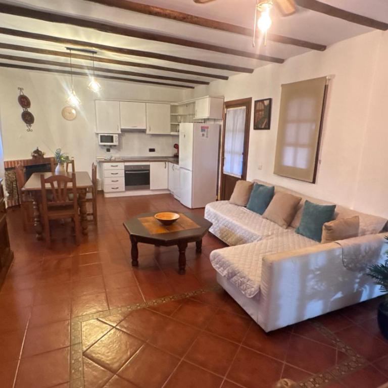 Villa Paloma , Private Villa with Pool near Frigiliana and Nerja - Casa Vacacional de 3 dormitorios - 15