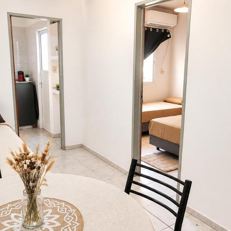 Departamento Centrico Resistencia 1 Dormitorio - Two-Bedroom Apartment - 1
