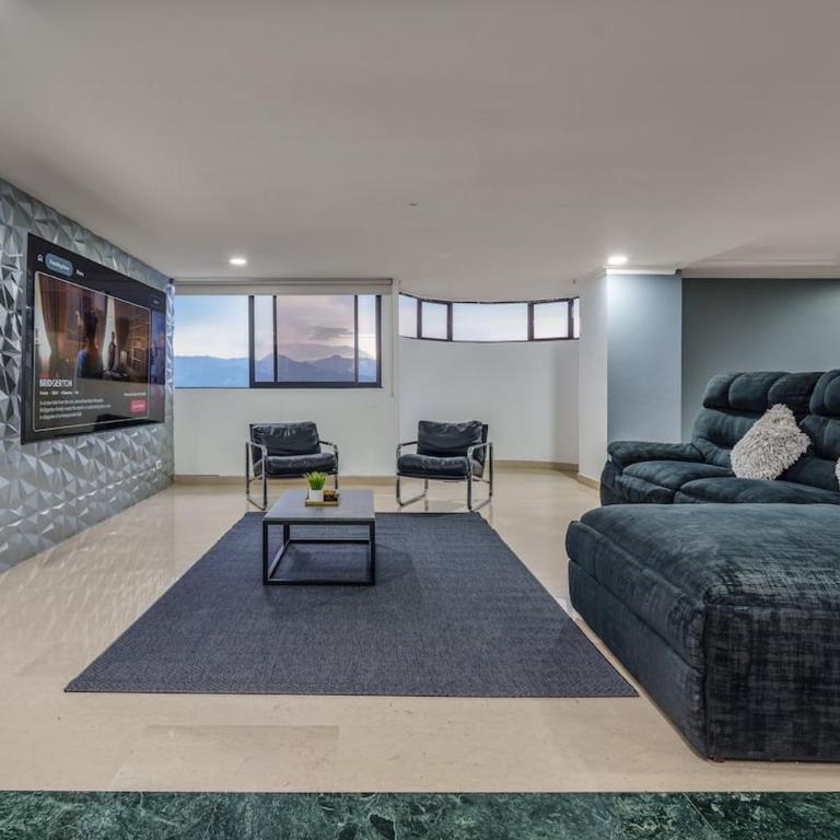 Ático de lujo con jacuzzi y vistas en el Poblado - Apartamento - 2