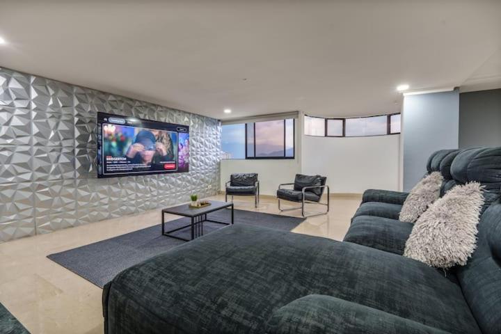 Ático de lujo con jacuzzi y vistas en el Poblado - Apartamento - 11