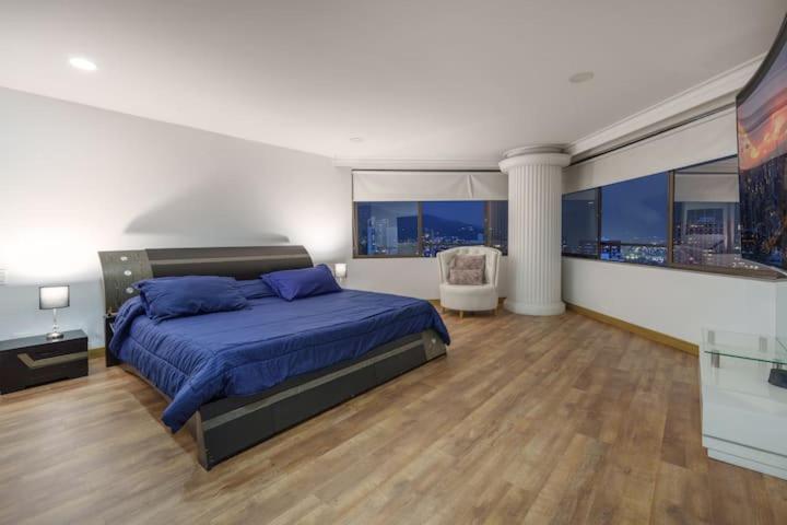 Ático de lujo con jacuzzi y vistas en el Poblado - Apartamento - 14