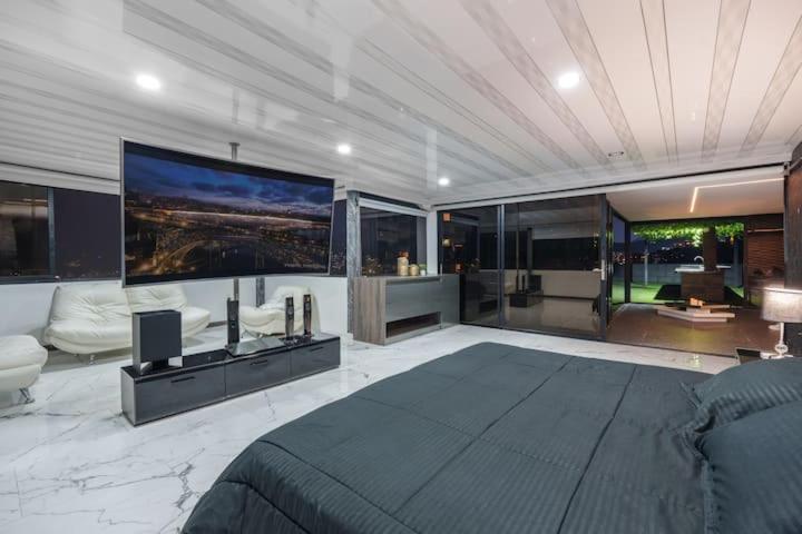 Ático de lujo con jacuzzi y vistas en el Poblado - Apartamento - 27