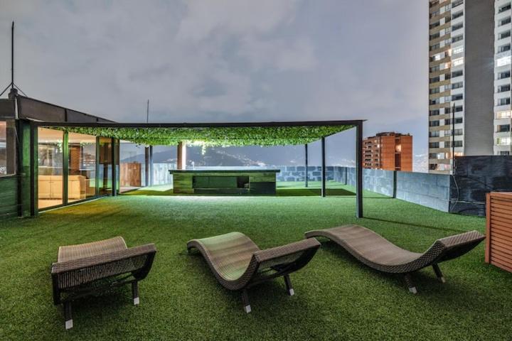 Ático de lujo con jacuzzi y vistas en el Poblado - Apartamento - 28