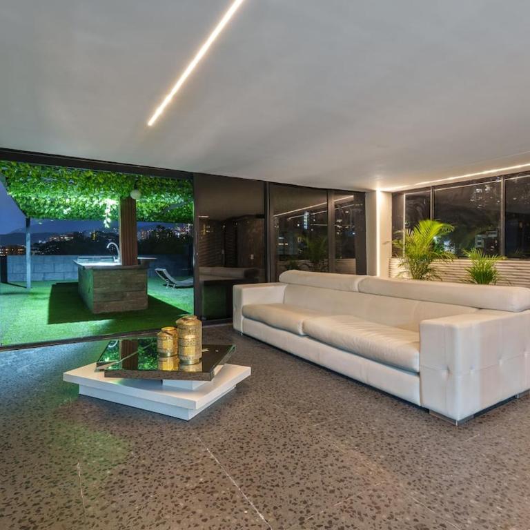 Ático de lujo con jacuzzi y vistas en el Poblado - Apartamento - 29