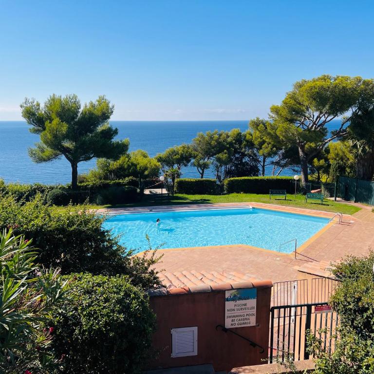 Apartment with Terrace, Sea View, swimming-pool & Sunset - Appartement 2 Chambres - 3