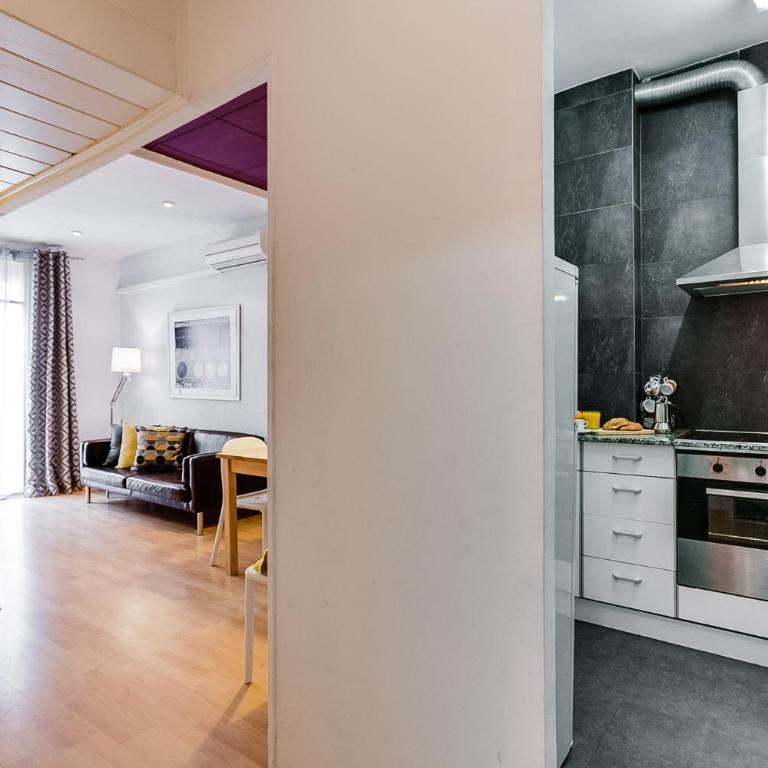 Deep Purple - Two-Bedroom Apartment - 16