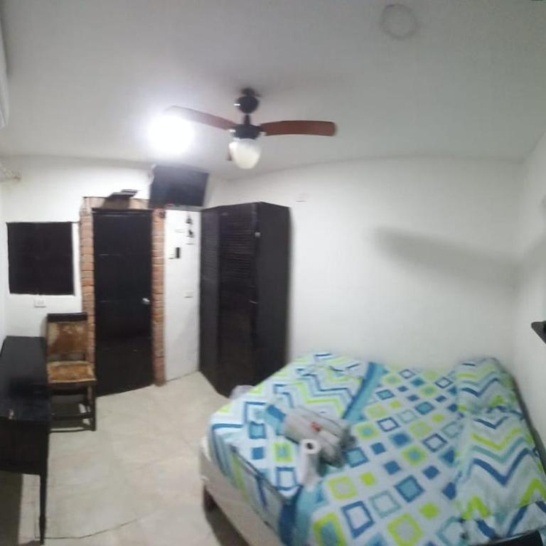 Balconcito - Habitación Doble con baño privado - 3