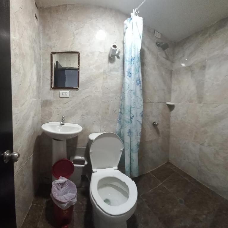 Balconcito - Habitación Doble con baño privado - 10