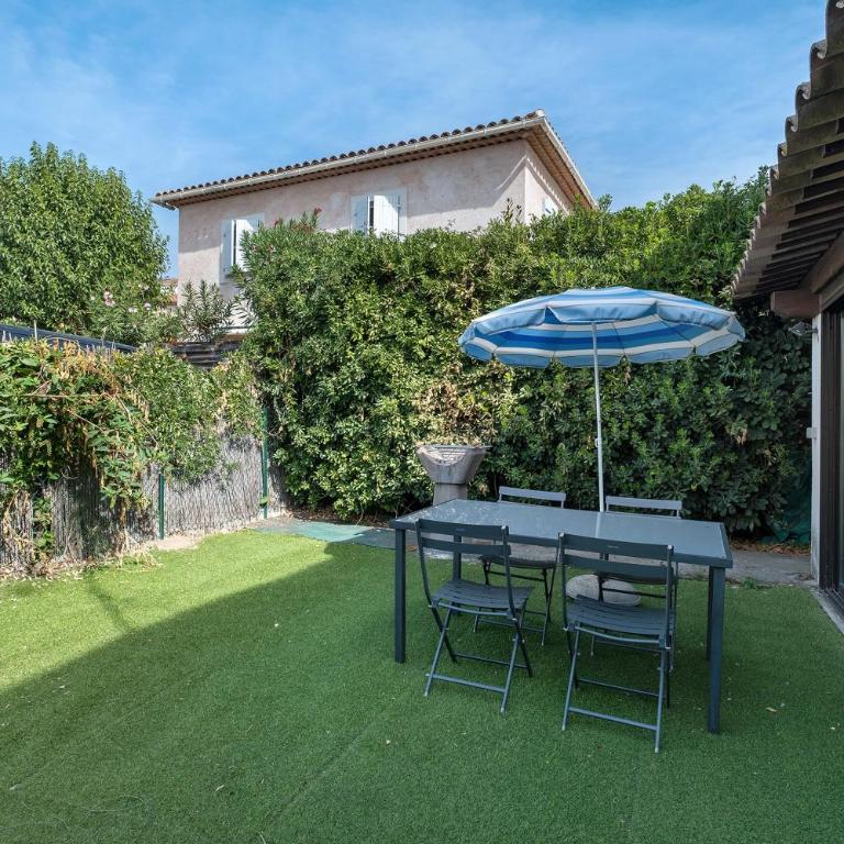 Les Orangers - Two-Bedroom Deluxe Apartment with Garden View - 26