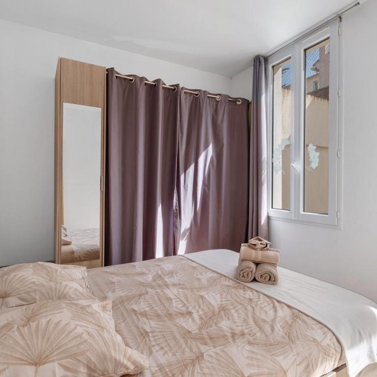 Les Orangers - Two-Bedroom Deluxe Apartment with Garden View - 12